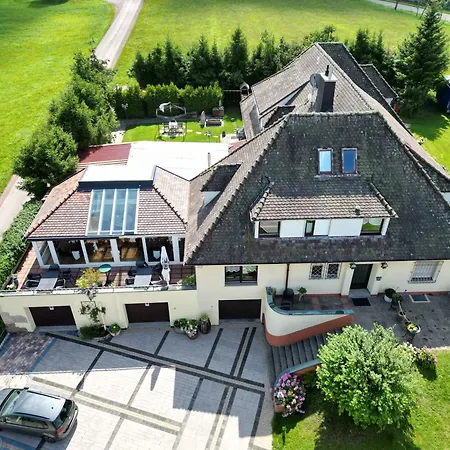 Haus Pflingsteck Nahe Europa Park Rulantica Апарт-отель 4*